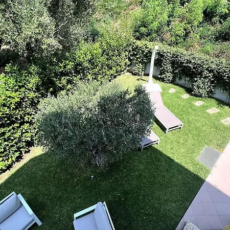 A Pochi Passi Dal Mare E Dal Centro Marina Di Villa